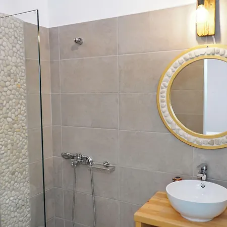 Otel Camara 2*