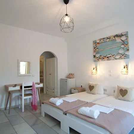 Camara 2* Agios Prokopios (Naxos)